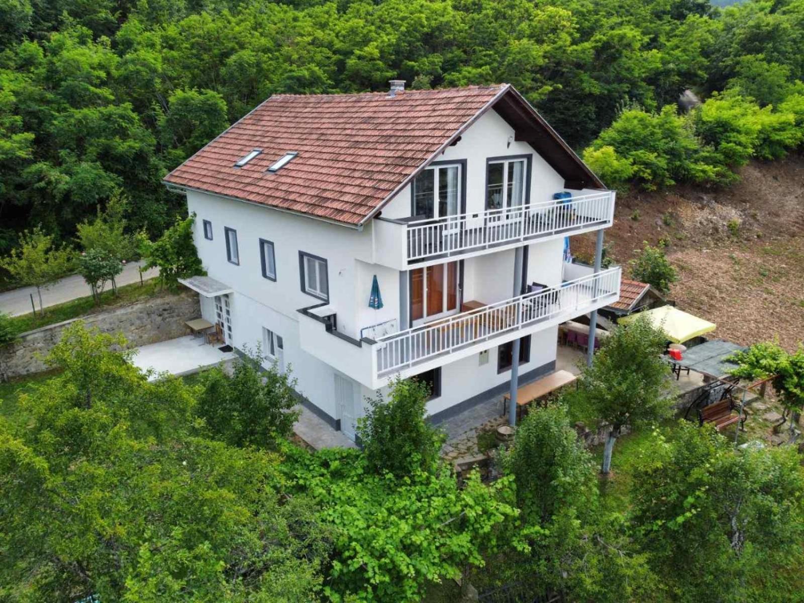 Manov - Ramsko Jezero * Prozor